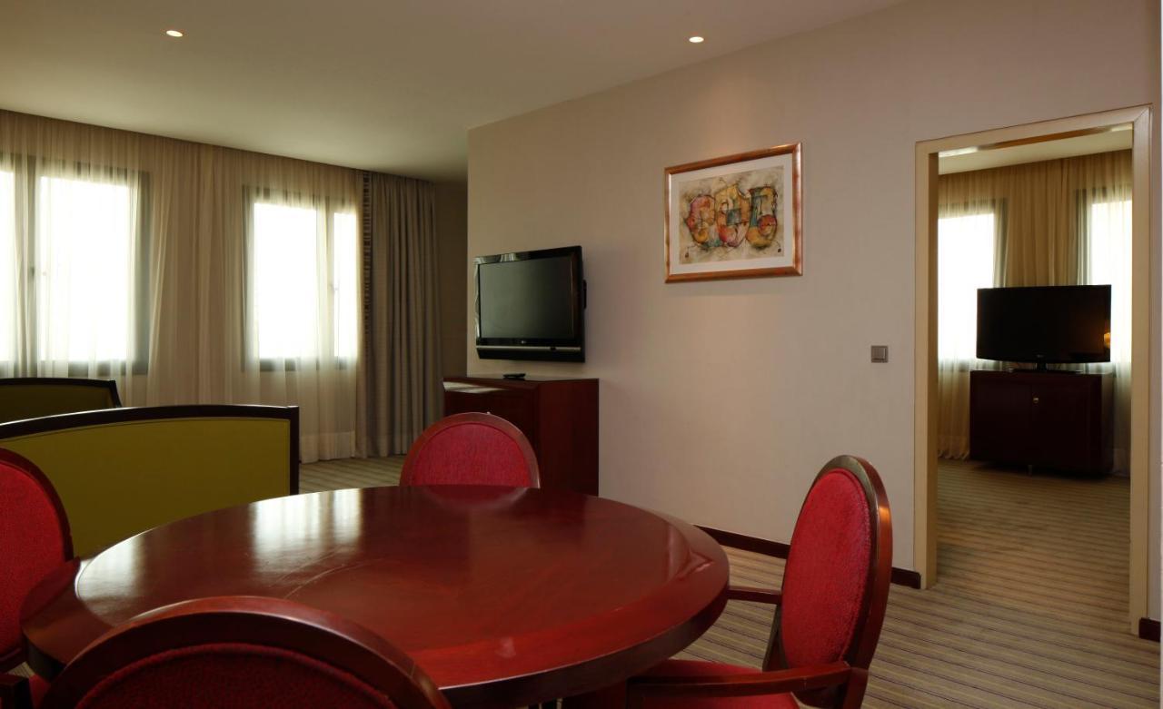 Holiday Inn Olaya By Ihg Riyadh Ngoại thất bức ảnh
