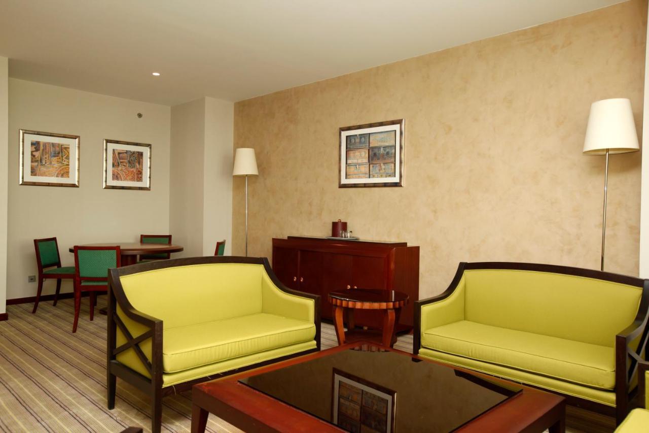 Holiday Inn Olaya By Ihg Riyadh Ngoại thất bức ảnh